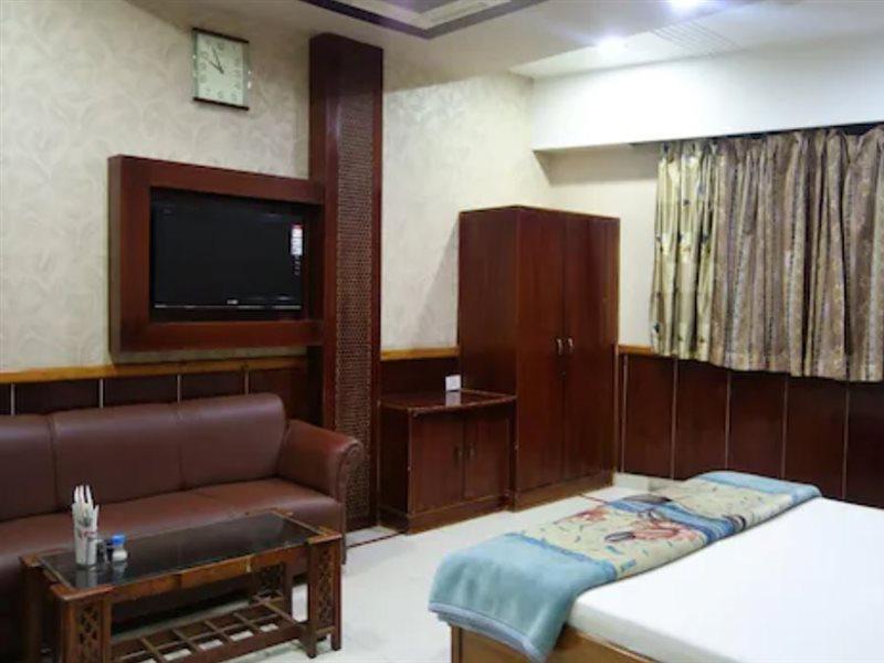 Rc Inn Sirsa Екстер'єр фото